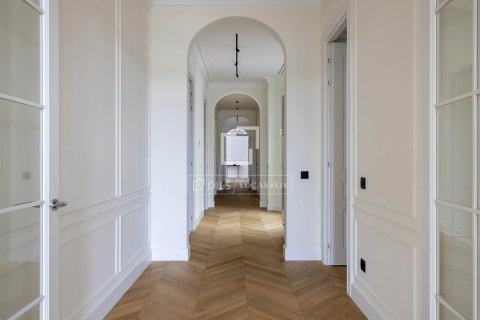 4 bedrooms apartment for sale in Barcelona, Catalonia, Spain № 6547 - photo 11