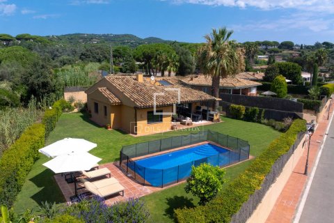 4 bedrooms villa for sale in Sant Vicenc De Montalt, Barcelona, Catalonia, Spain № 8841