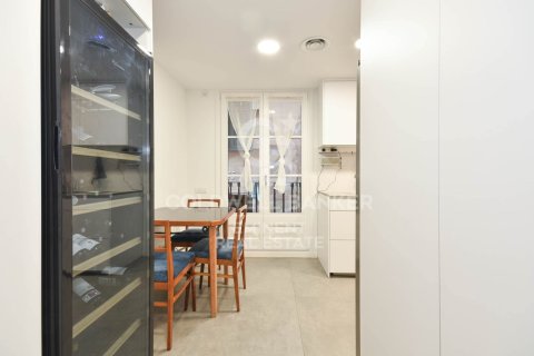 4 bedrooms apartment for sale in Barcelona, Catalonia, Spain № 5414 - photo 4