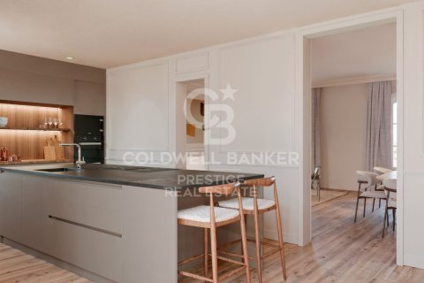 Apartamento de 4 dormitorios en venta en Barcelona, Cataluña, Spain № 5478 - foto 2