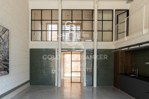 2 chambres duplex à vendre à Barcelona, Catalonia, Spain № 5477 - photo 7