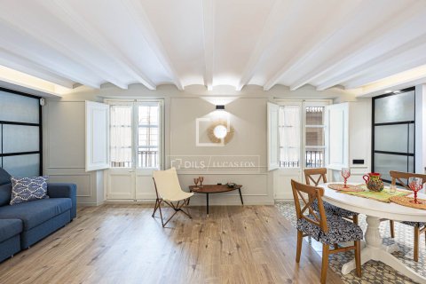 Купить квартиру в Барселона, Испания с 2 спальни, 70м², № 3992 - фото 2