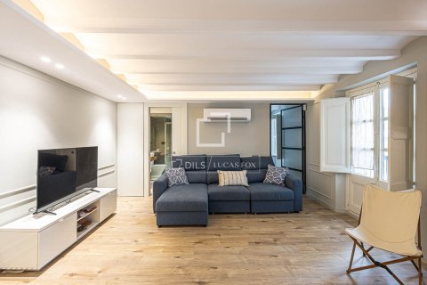 Купить квартиру в Барселона, Испания с 2 спальни, 70м², № 3992 - фото 3