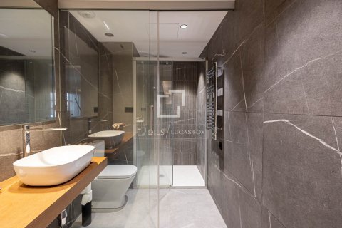 Купить квартиру в Барселона, Испания с 2 спальни, 70м², № 3992 - фото 19