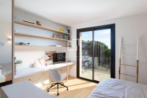 Купить виллу в Кабрильс, Испания с 5 спален, 712м², № 6442 - фото 27