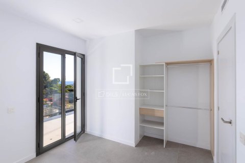 4 bedrooms villa for sale in Cabrils, Barcelona, Catalonia, Spain № 4083 - photo 13