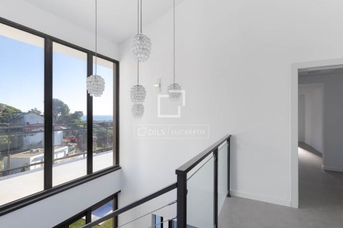 4 bedrooms villa for sale in Cabrils, Barcelona, Catalonia, Spain № 4083 - photo 22