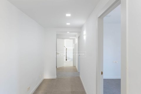 4 bedrooms villa for sale in Cabrils, Barcelona, Catalonia, Spain № 4083 - photo 27