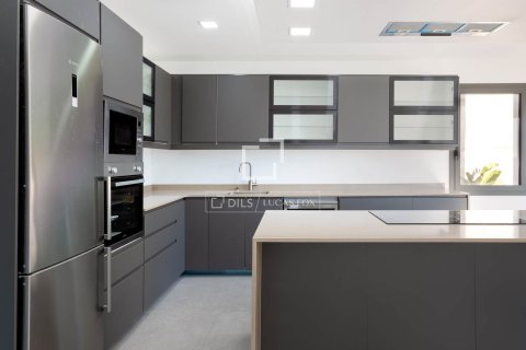 4 bedrooms villa for sale in Cabrils, Barcelona, Catalonia, Spain № 4083 - photo 7