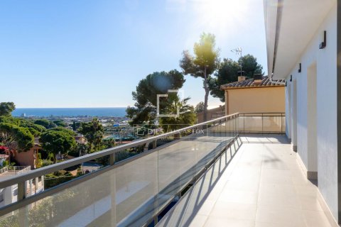4 bedrooms villa for sale in Cabrils, Barcelona, Catalonia, Spain № 4083 - photo 25