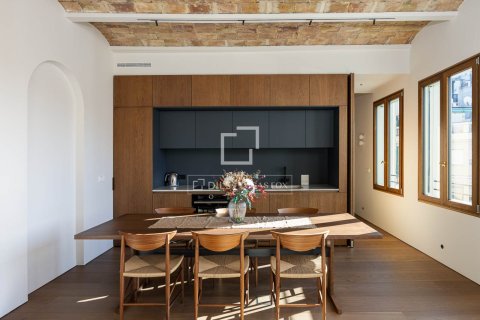 2 bedrooms apartment for sale in Barcelona, Catalonia, Spain № 4082 - photo 3