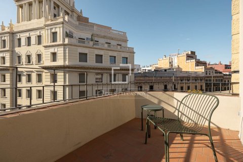 2 bedrooms apartment for sale in Barcelona, Catalonia, Spain № 4082 - photo 18