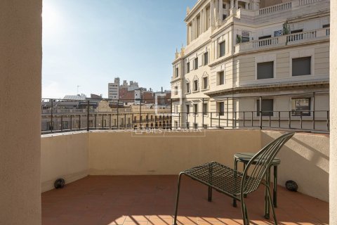 2 bedrooms apartment for sale in Barcelona, Catalonia, Spain № 4082 - photo 15
