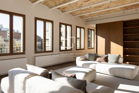 2 bedrooms apartment for sale in Barcelona, Catalonia, Spain № 4082 - photo 10
