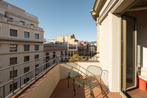 2 bedrooms apartment for sale in Barcelona, Catalonia, Spain № 4082 - photo 19