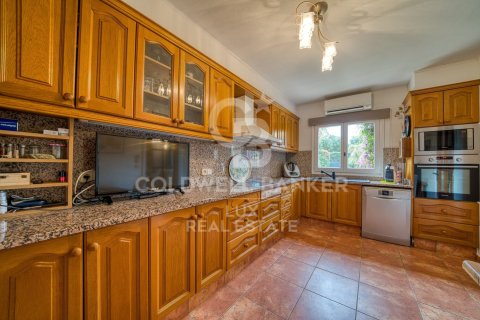 5 bedrooms villa for sale in Peralada, Girona, Catalonia, Spain № 6013 - photo 14