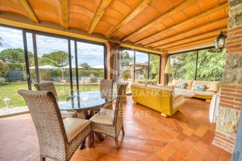 5 bedrooms villa for sale in Peralada, Girona, Catalonia, Spain № 6013 - photo 13