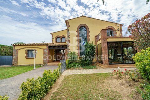 5 bedrooms villa for sale in Peralada, Girona, Catalonia, Spain № 6013 - photo 6