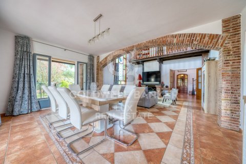 5 bedrooms villa for sale in Peralada, Girona, Catalonia, Spain № 6013 - photo 10