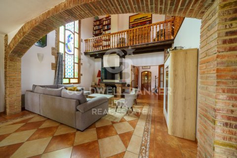 5 bedrooms villa for sale in Peralada, Girona, Catalonia, Spain № 6013 - photo 9