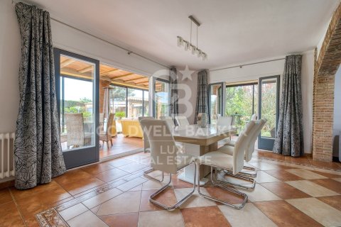 5 bedrooms villa for sale in Peralada, Girona, Catalonia, Spain № 6013 - photo 11
