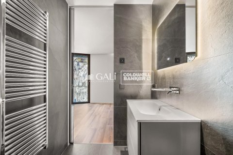2 bedrooms apartment for sale in Principado De Andorra (Ninguna Poblacion Tiene C.P.), Lleida, Catalonia, Spain № 6012 - photo 15