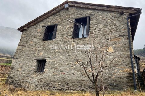 120 sq.m. villa for sale in Principado De Andorra (Ninguna Poblacion Tiene C.P.), Lleida, Catalonia, Spain № 6016