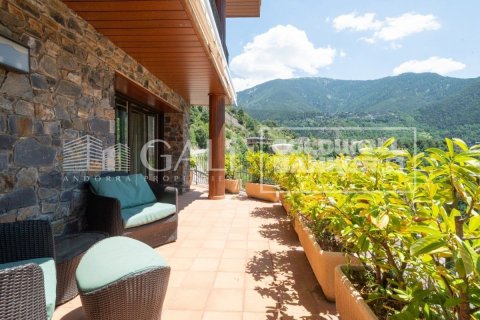 6 bedrooms villa for sale in Principado De Andorra (Ninguna Poblacion Tiene C.P.), Lleida, Catalonia, Spain № 6018