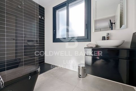 5 bedrooms villa for sale in Empuriabrava, Girona, Catalonia, Spain № 6014 - photo 18
