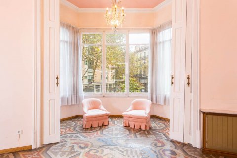 4 bedrooms apartment for sale in Barcelona, Catalonia, Spain № 8767 - photo 6
