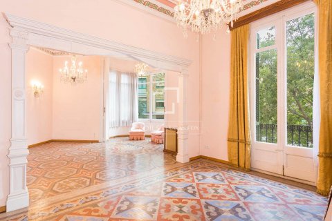 4 bedrooms apartment for sale in Barcelona, Catalonia, Spain № 8767