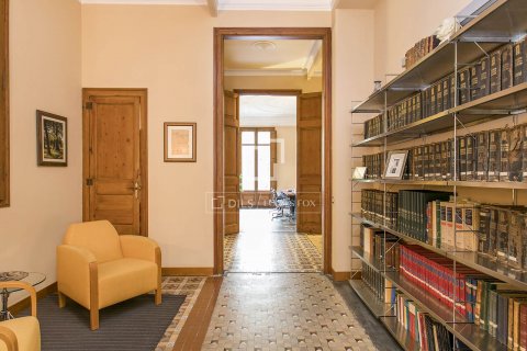 Купить квартиру в Барселона, Испания с 5 спален, 203м², № 8756 - фото 18