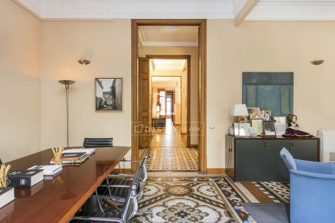 Купить квартиру в Барселона, Испания с 5 спален, 203м², № 8756 - фото 20