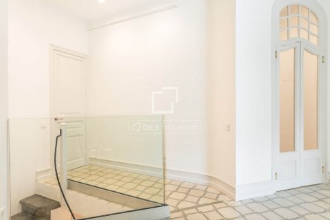 4 bedrooms apartment for sale in Barcelona, Catalonia, Spain № 8733 - photo 19
