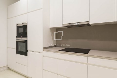 4 bedrooms apartment for sale in Barcelona, Catalonia, Spain № 8733 - photo 8