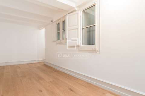 4 bedrooms apartment for sale in Barcelona, Catalonia, Spain № 8733 - photo 22