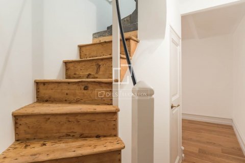 4 bedrooms apartment for sale in Barcelona, Catalonia, Spain № 8733 - photo 20