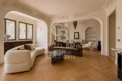 Apartamento de 4 dormitorios en venta en Barcelona, Cataluña, Spain № 7761 - foto 27