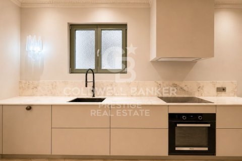Apartamento de 4 dormitorios en venta en Barcelona, Cataluña, Spain № 7761 - foto 24
