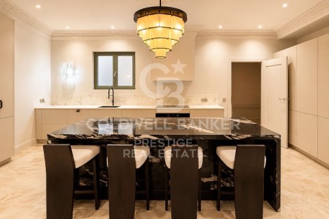 Apartamento de 4 dormitorios en venta en Barcelona, Cataluña, Spain № 7761 - foto 25