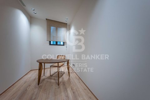 4 bedrooms apartment for sale in Barcelona, Catalonia, Spain № 7765 - photo 12