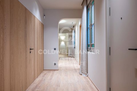 4 bedrooms apartment for sale in Barcelona, Catalonia, Spain № 7765 - photo 21