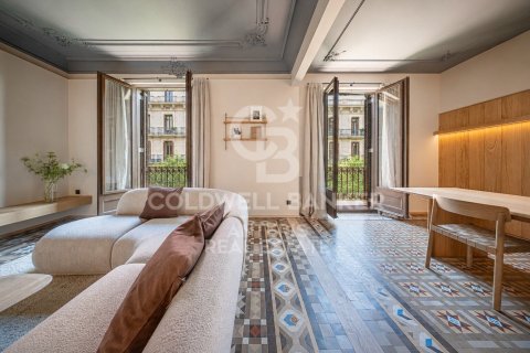 4 bedrooms apartment for sale in Barcelona, Catalonia, Spain № 7765