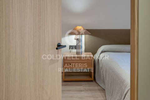 4 bedrooms apartment for sale in Barcelona, Catalonia, Spain № 7765 - photo 4