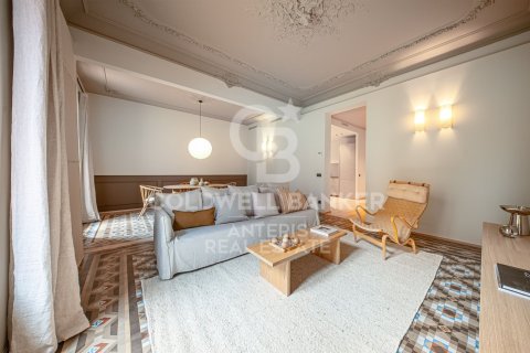 3 bedrooms apartment for sale in Barcelona, Catalonia, Spain № 7764 - photo 8