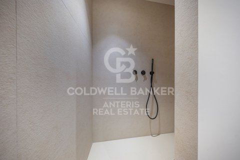 3 bedrooms apartment for sale in Barcelona, Catalonia, Spain № 7764 - photo 2