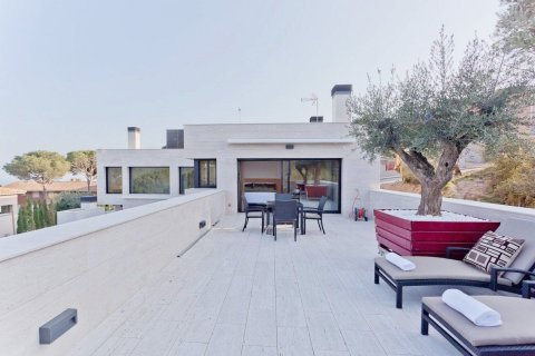 5 bedrooms house for sale in Sant Andreu de Llavaneres, Barcelona, Catalonia, Spain № 3585 - photo 7