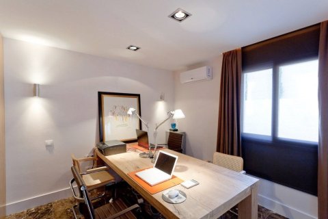 5 bedrooms house for sale in Sant Andreu de Llavaneres, Barcelona, Catalonia, Spain № 3585 - photo 10