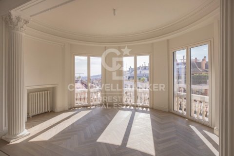 4 bedrooms penthouse for sale in Barcelona, Catalonia, Spain № 5439 - photo 4