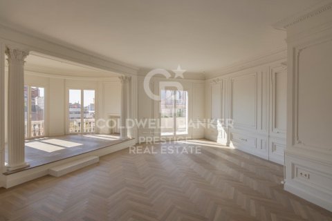 4 bedrooms penthouse for sale in Barcelona, Catalonia, Spain № 5439 - photo 2
